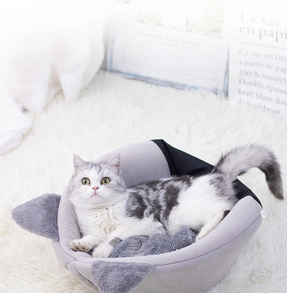 Cozy Cave™ - Warm Winter Bed for Cats and Small Dogs